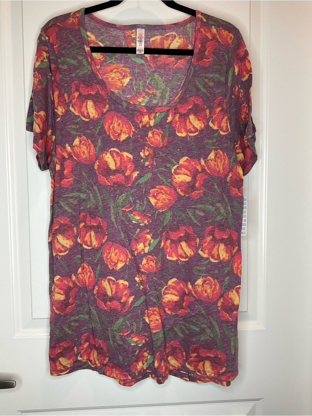LuLaRoe Classic Purple Floral Short Sleeve Scoop Neck Tee 3XL